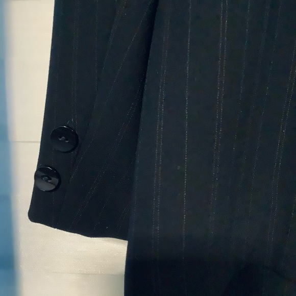 Professional Tailored Blazer, Black Pinstripe 12P - Picture 3 of 8